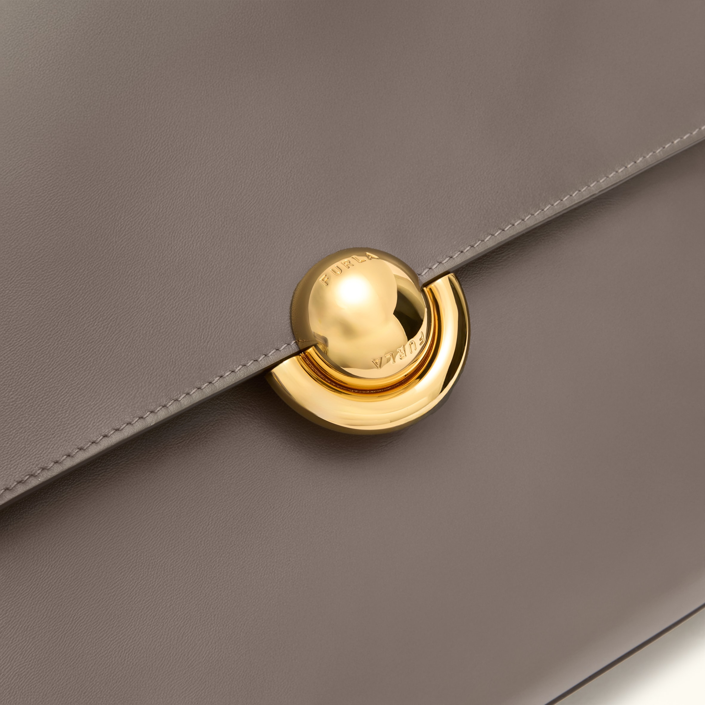 Furla Domus Shoulder Bag M