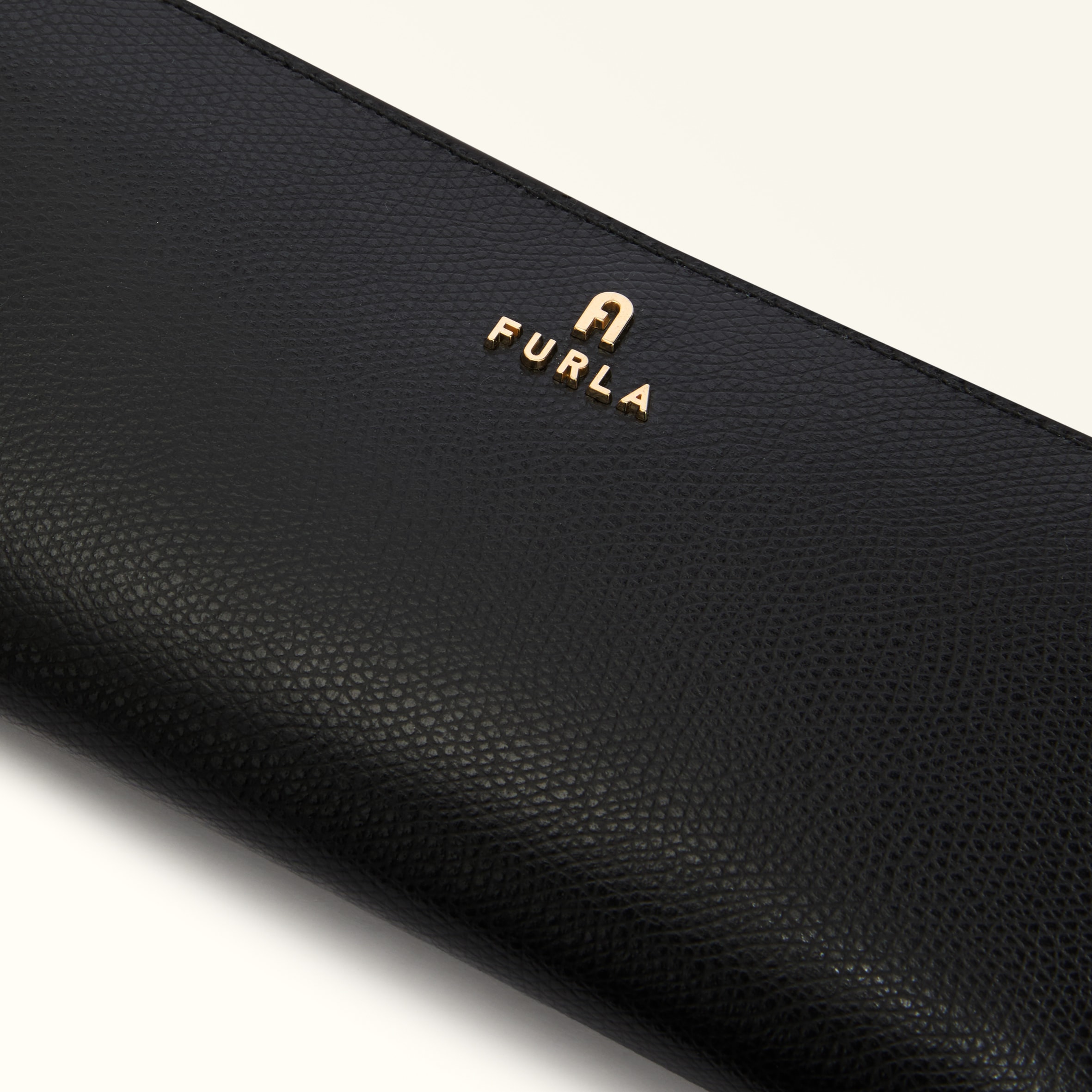 Furla Camelia Zip Around L