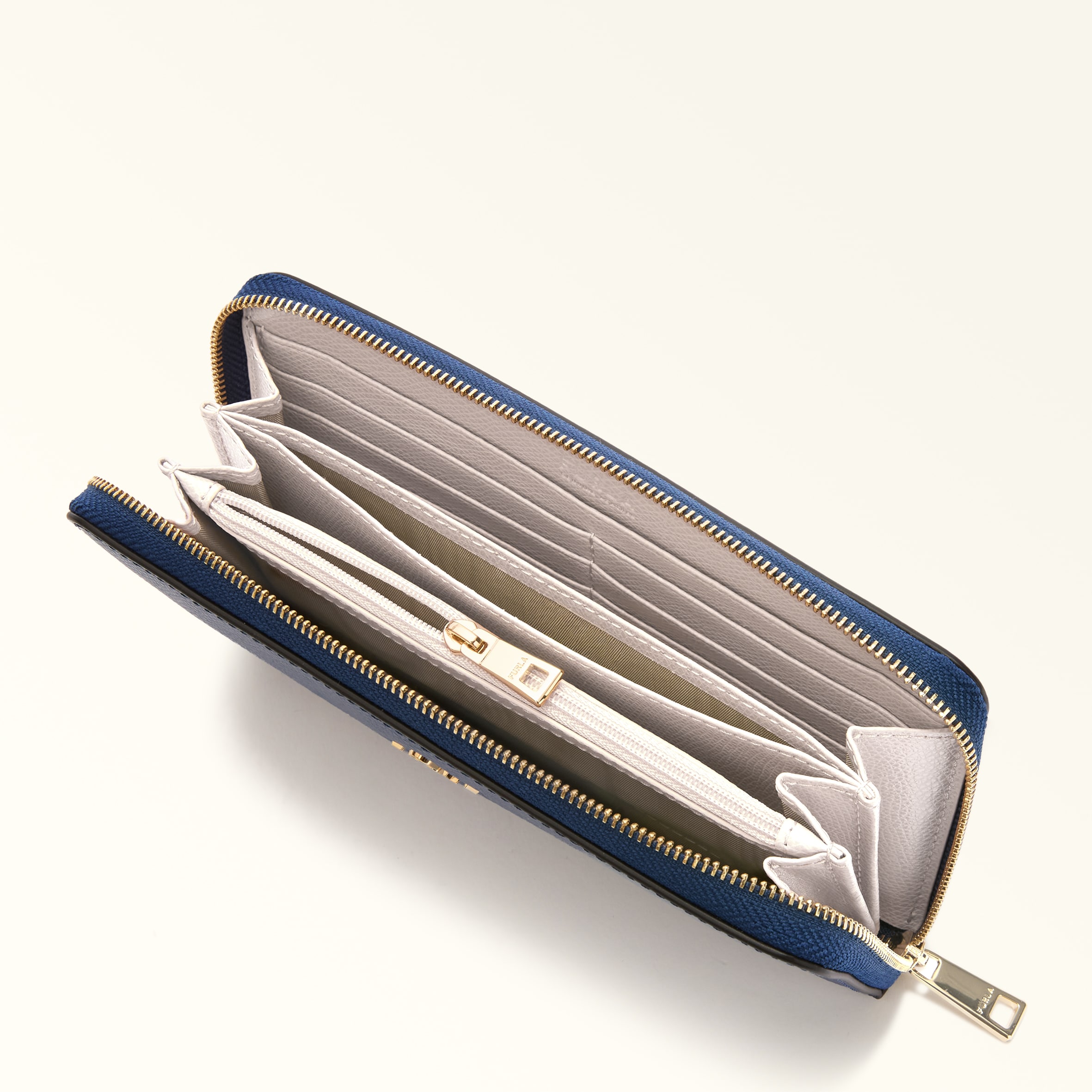 Furla Camelia Zip Around XL