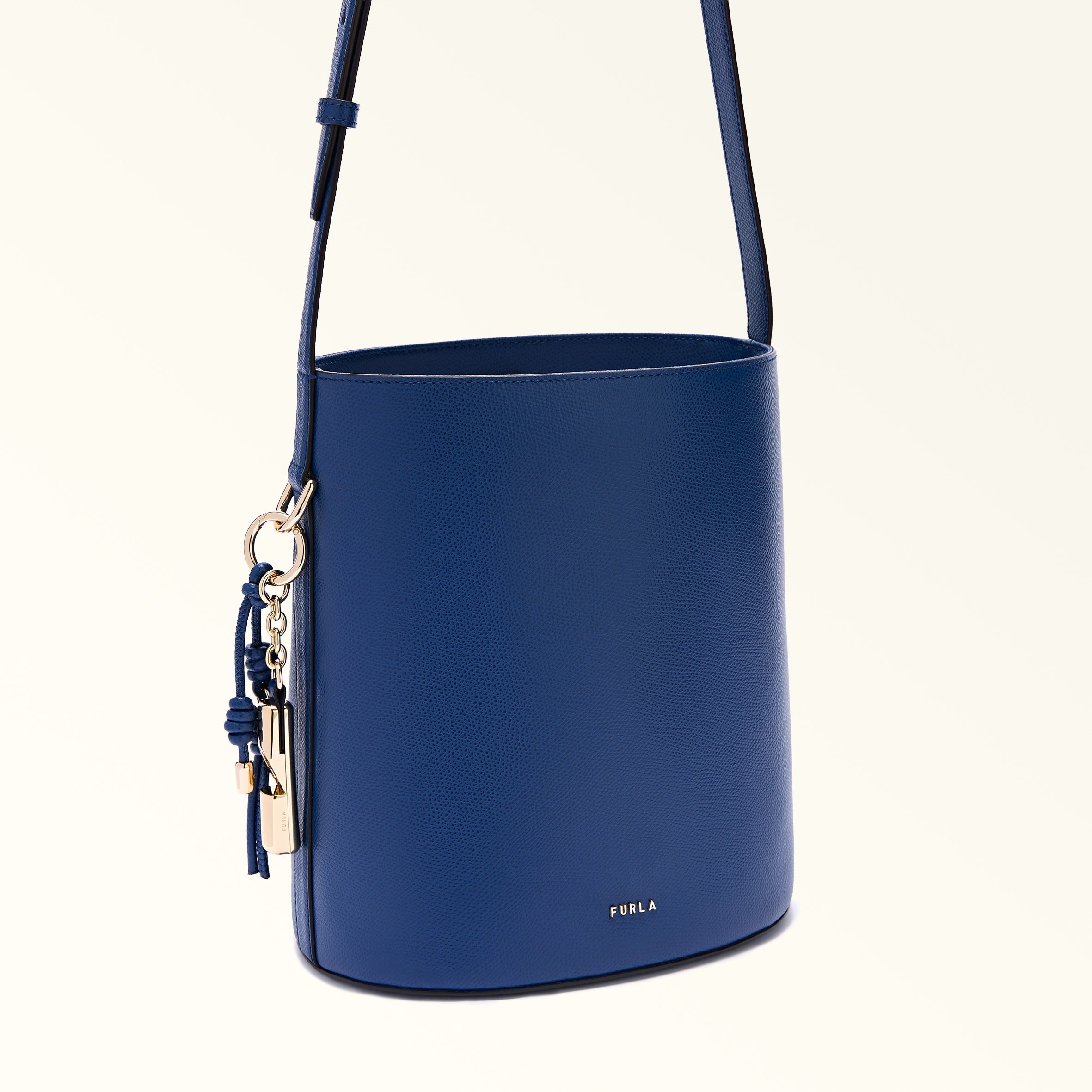 Furla Roxie Bucket Bag S