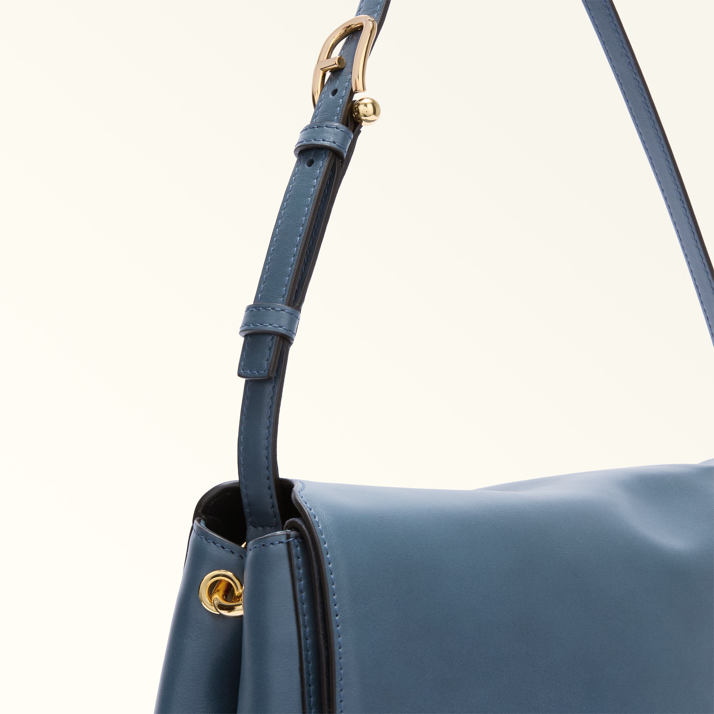 Furla Domus Shoulder Bag M