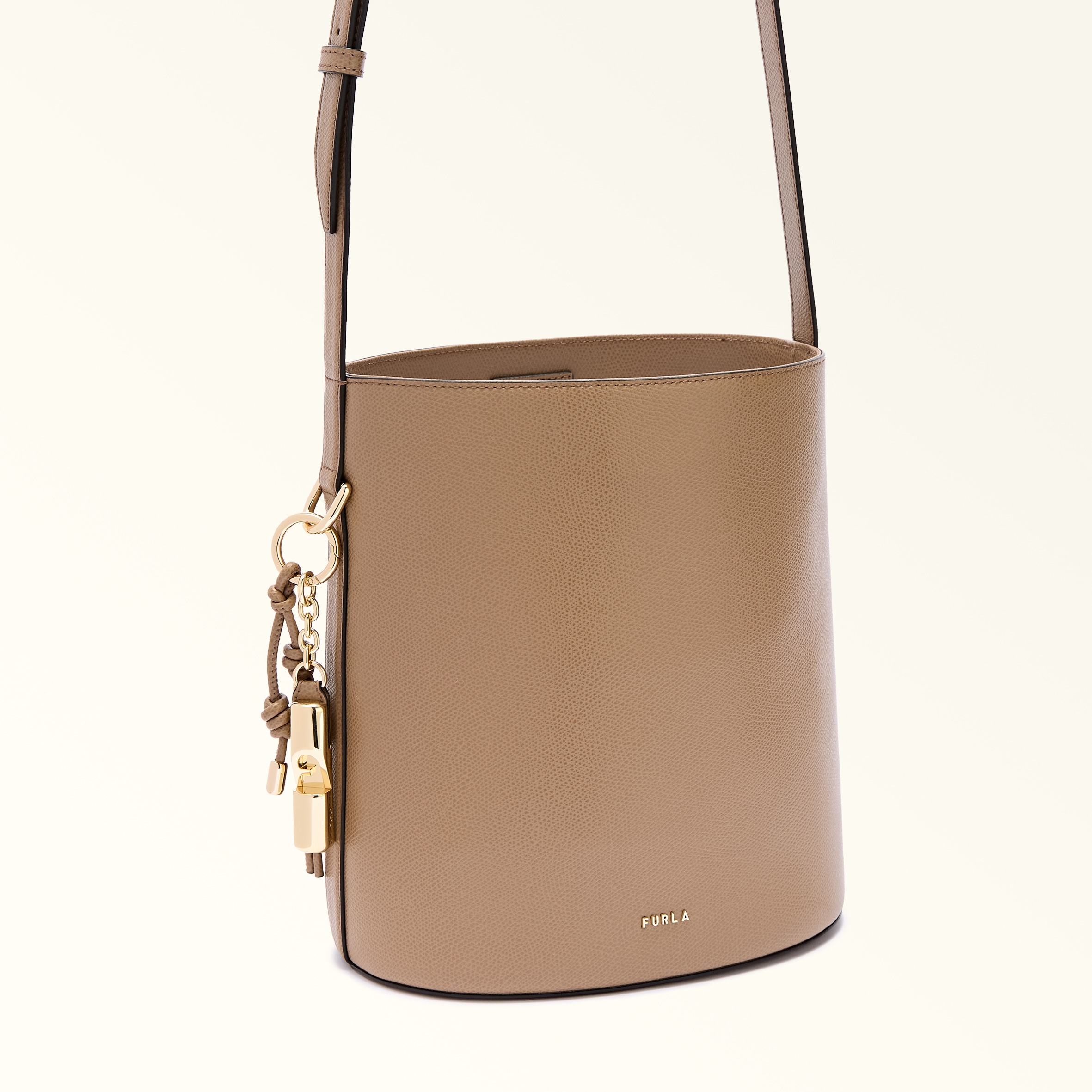 Furla Roxie Bucket Bag S