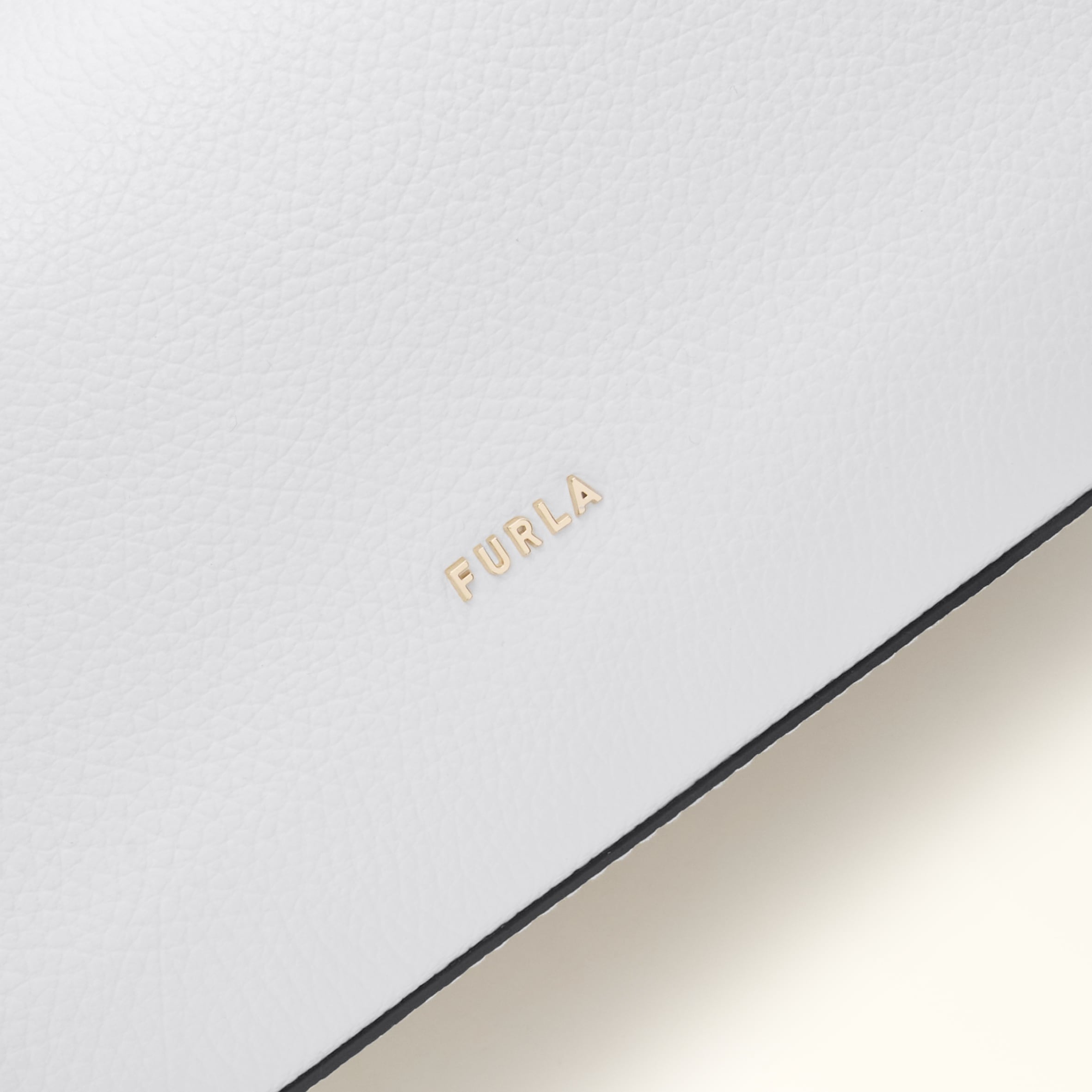 Furla Lara Shoulder Bag M