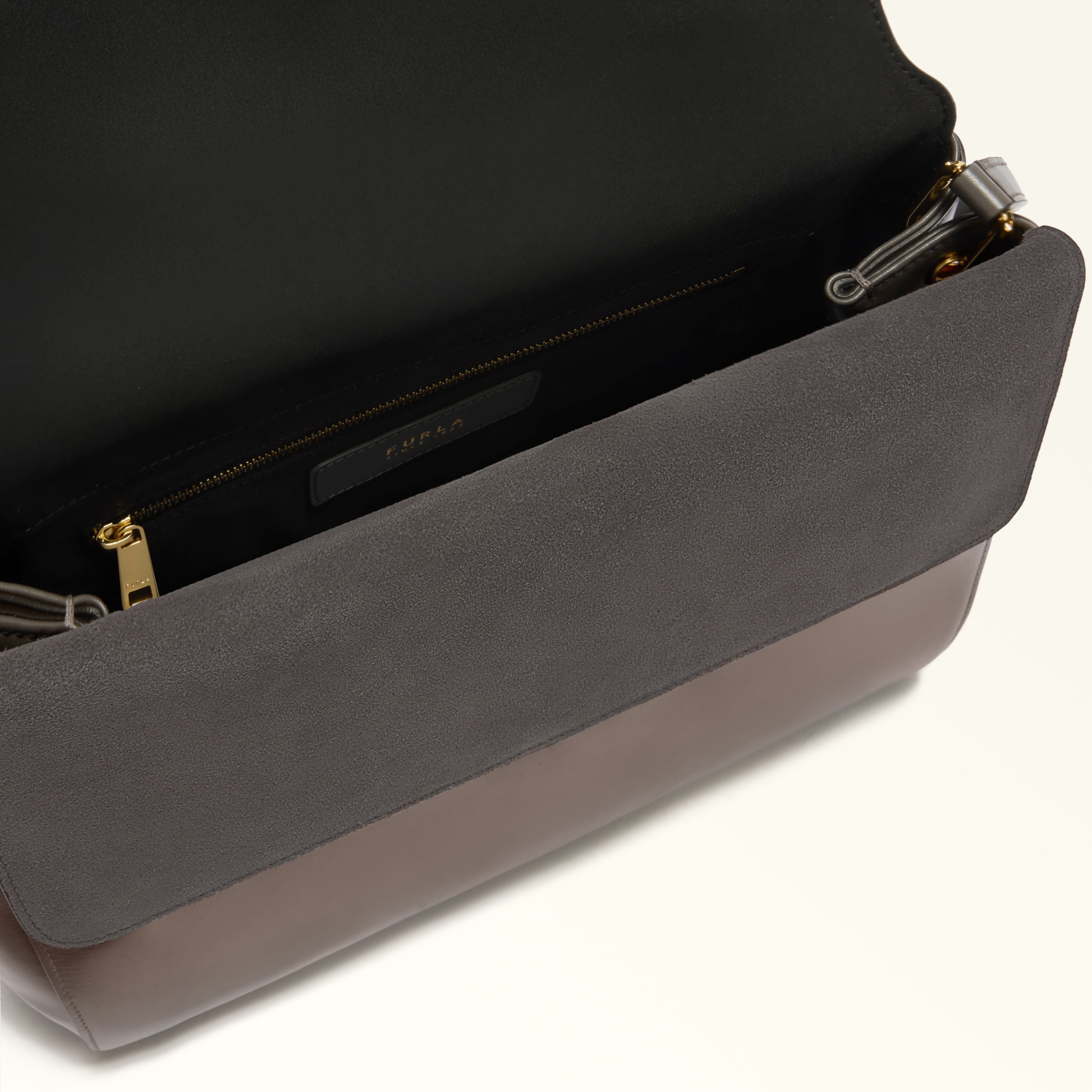 Furla Domus Shoulder Bag M