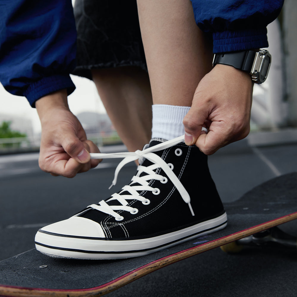 Woman Roam I  - Barefoot Shoes