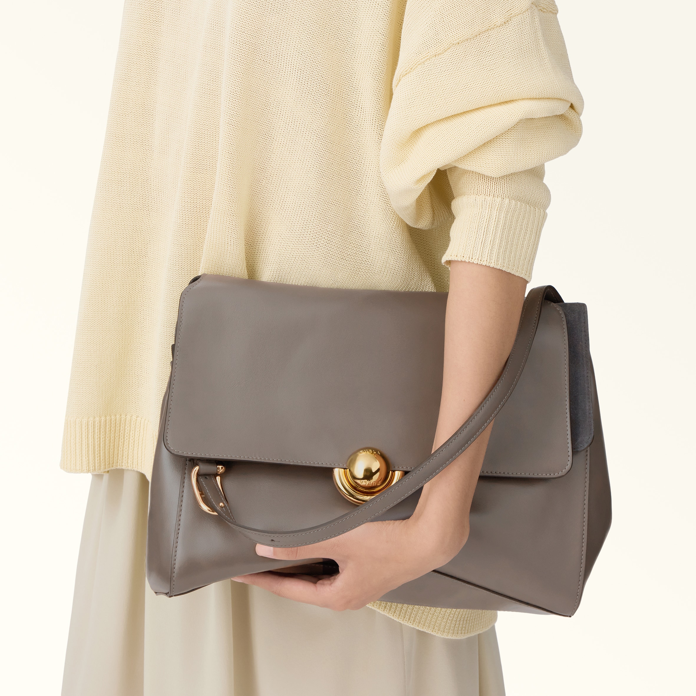 Furla Domus Shoulder Bag M