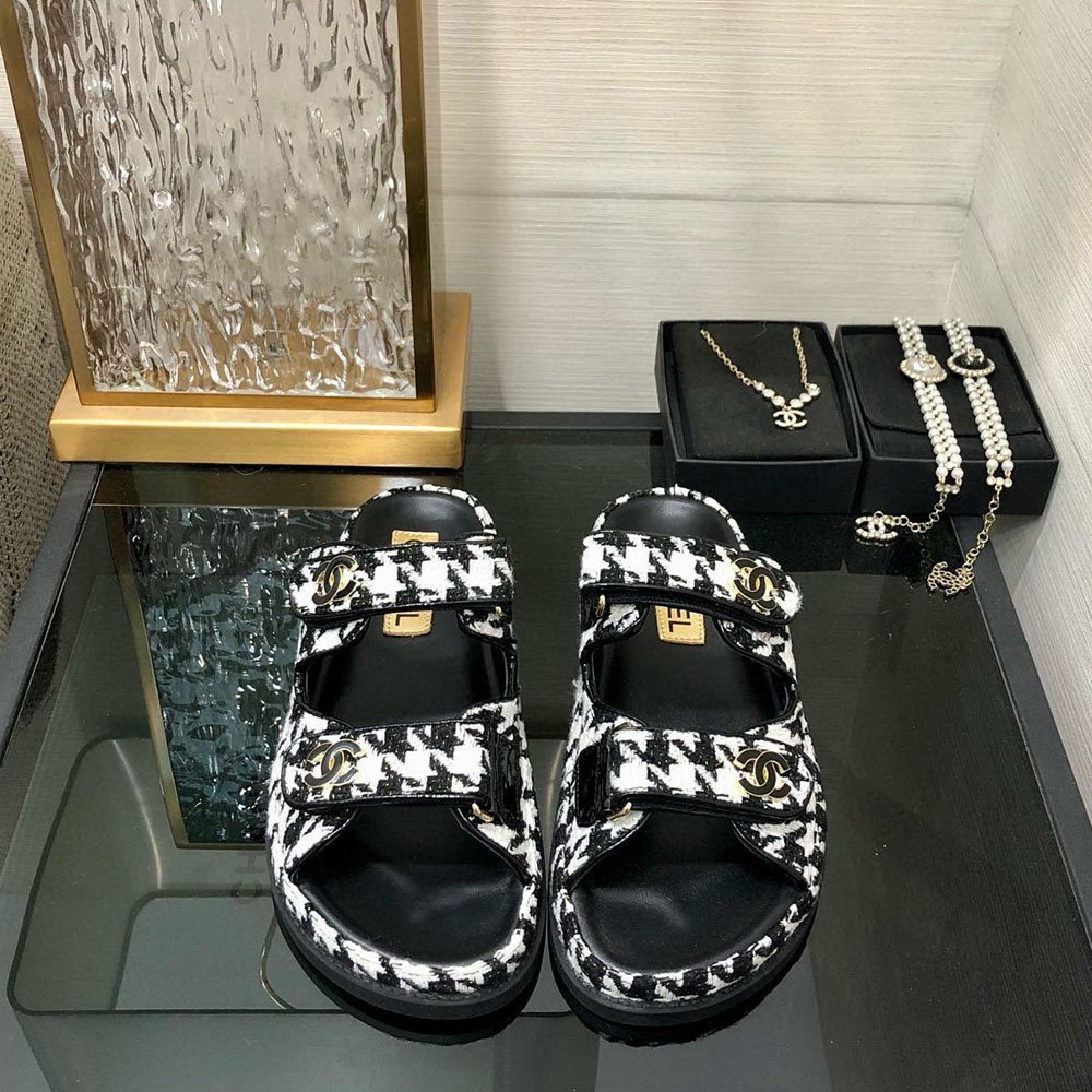 Chanel Fashionable Half Slippers Sandals Slide